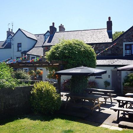 Castle Inn Newport  Exteriör bild